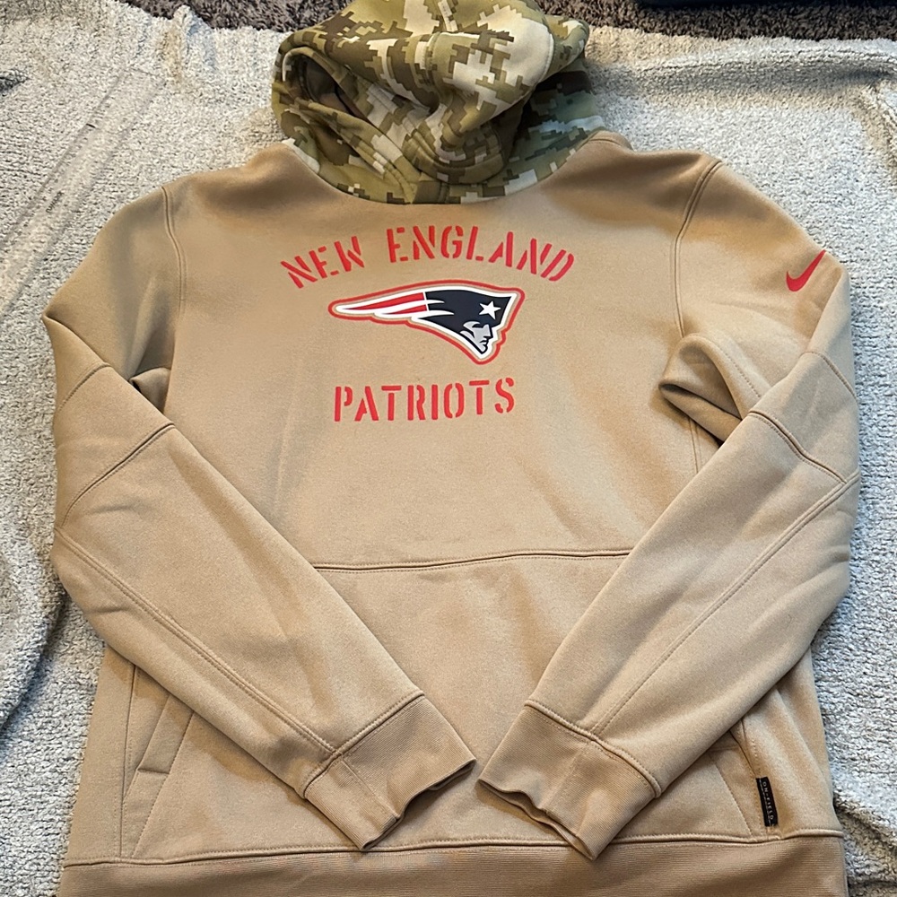 New England Patriots Nike Salute to Service Hoodie Youth XL